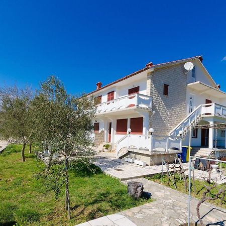 Apartments Vesna Kampor Екстериор снимка