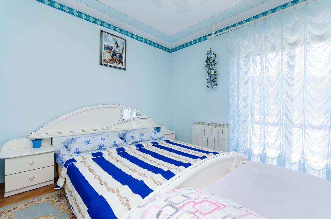 Apartments Vesna Kampor Екстериор снимка