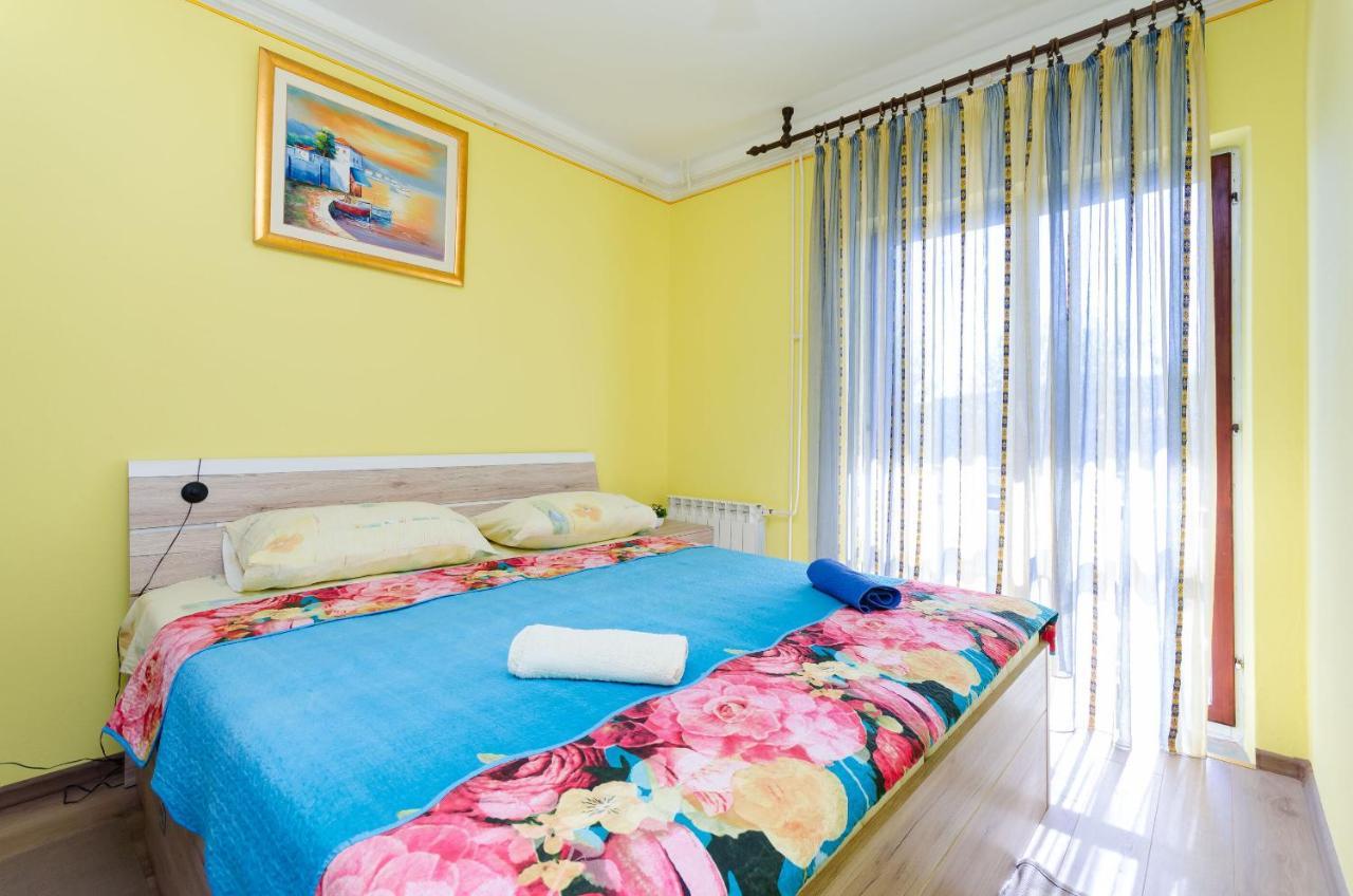 Apartments Vesna Kampor Екстериор снимка