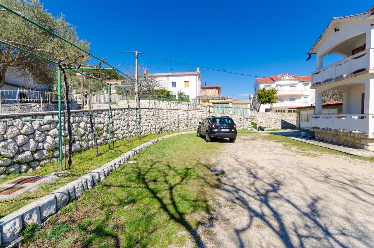 Apartments Vesna Kampor Екстериор снимка