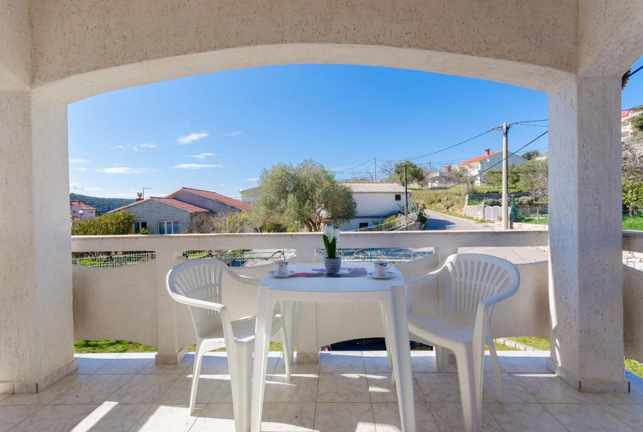 Apartments Vesna Kampor Екстериор снимка