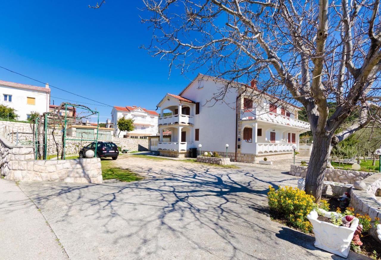 Apartments Vesna Kampor Екстериор снимка